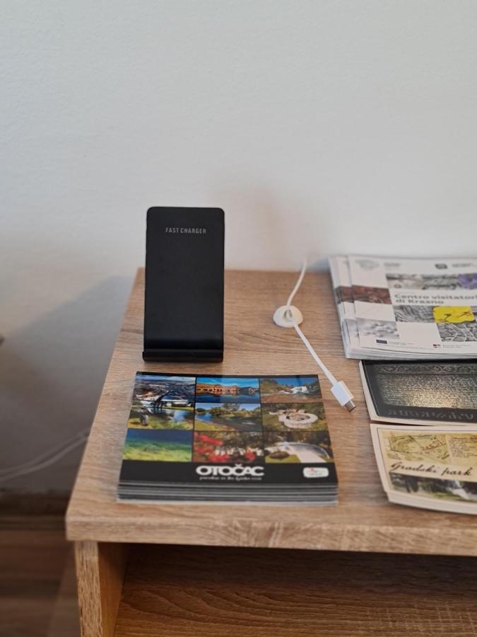 Apartment Pemper - Self check in&check out Otočac Esterno foto