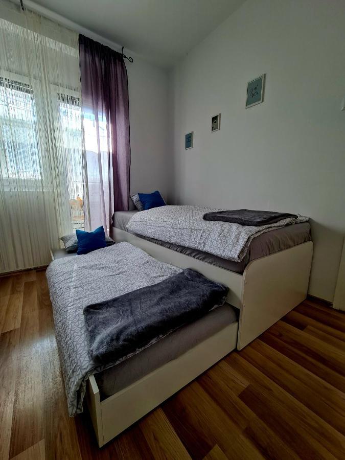 Apartment Pemper - Self check in&check out Otočac Esterno foto