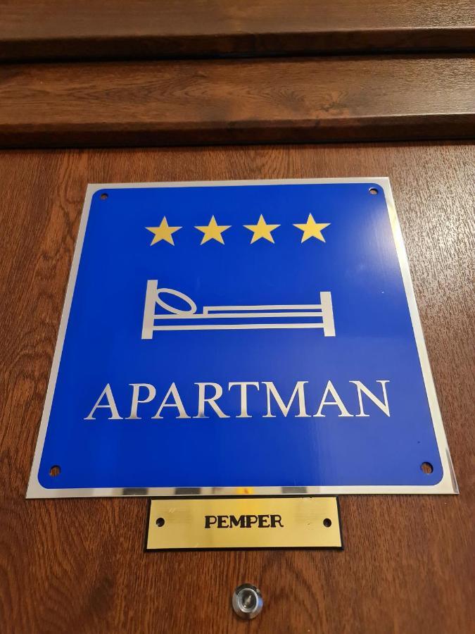 Apartment Pemper - Self check in&check out Otočac Esterno foto