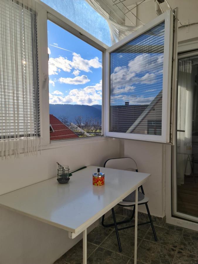 Apartment Pemper - Self check in&check out Otočac Esterno foto